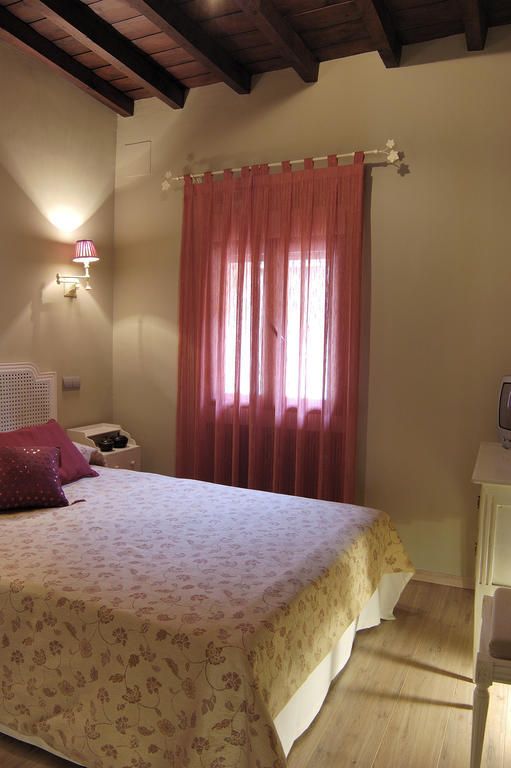 Casa Rural La Botica Oropesa Room photo