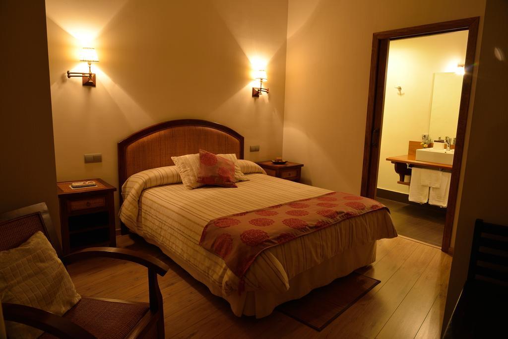Casa Rural La Botica Oropesa Room photo
